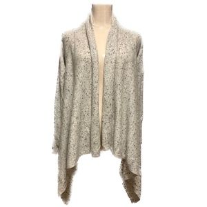 c by bloomingdales 2-ply cashmere light grey donegal handkerchief hem sweater, S